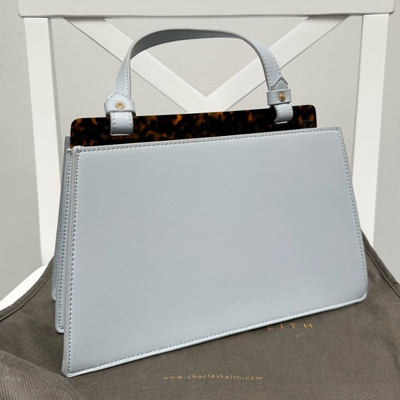 NWOT Charles & Keith TRAPEZOID TOP HANDLE TOTE BAG - LIGHT BLUE - Picture 6 of 16